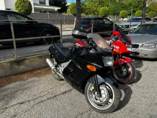 2 Kawasaki ZX10 Tomcat (Negro y Rojo)