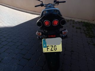 Suzuki GSR 600 Plata