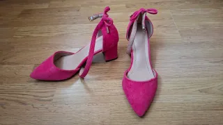 Zapatos de tacón fucsia