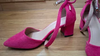 Zapatos de tacón fucsia