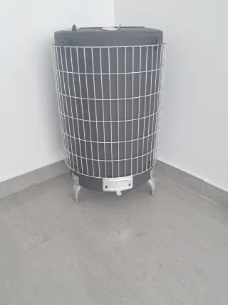 Estufa de leña metálica