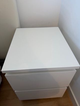 IKEA «Malm» Mesita de noche blanca 2 cajones.