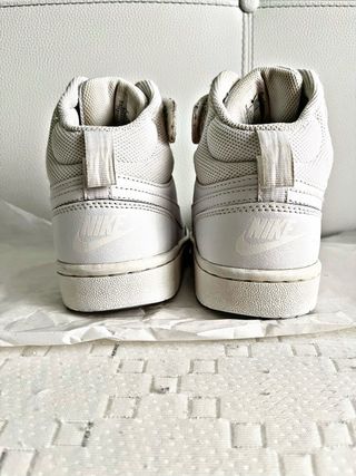 Zapatillas botín Nike Blancas