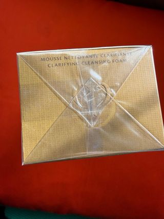Clé de Peau BEAUTÉ Clarifying Cleansing Foam