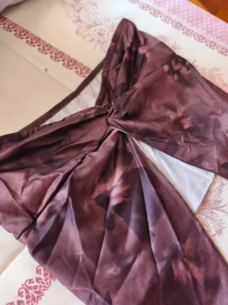 Top palabra de honor marrón floral