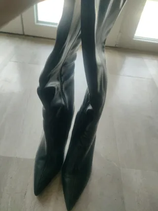 Stivali finta pelle neri tacco alto