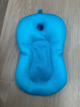 Cojín para bañera de bebé azul