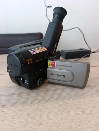 Videocámara Samsung 8mm con accesorios