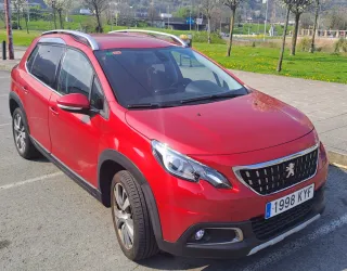 Peugeot 2008  1.2 año  2019