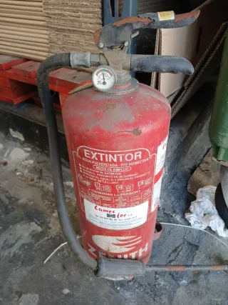 Extintor Agua Pulverizada FFF Humectante
