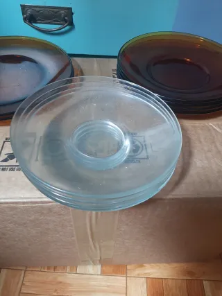 Platos Duralex Vintage Marrones y Transparentes