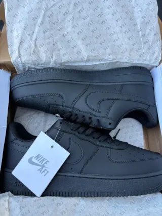 Nike Air Force 1 Negras Talla 44