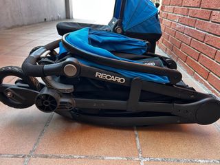 Carro de bebé Recaro azul y negro