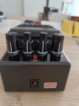 Boss MT-2 Metal Zone Pedal Distorsión Guitarra