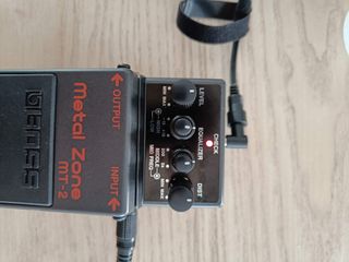 Boss MT-2 Metal Zone Pedal Distorsión Guitarra