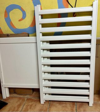 Cuna bebé blanca con colchón