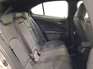 Lexus UX 2.0 300h UX Plus