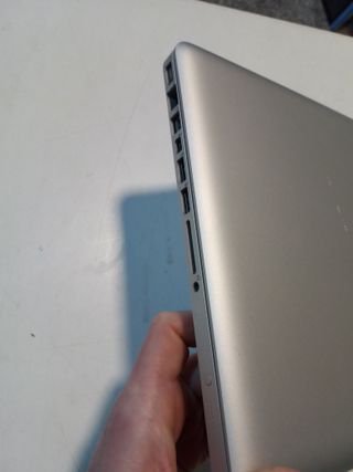 MacBook Pro 13 Core i7 8GB RAM SSD 256GB