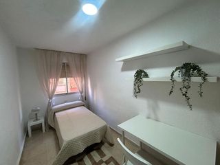 Piso en alquiler en Barrio de Zaidín en Granada