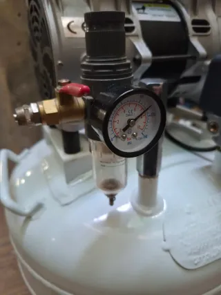 Compresor Mestra Greeloy 8 bars 30 L