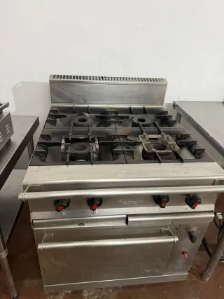 Cocina industrial 4 fuegos