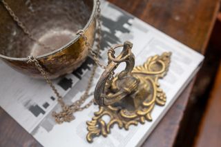 Macetero Colgante Vintage Metal Dorado
