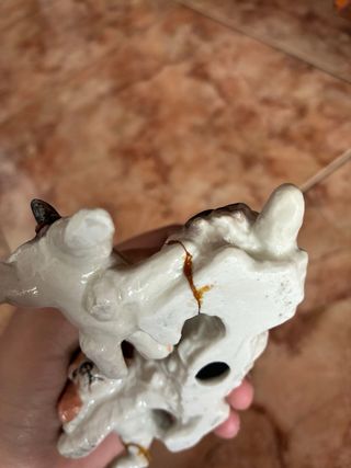 Familia de perritos de porcelana