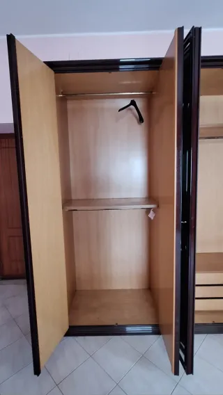 Armadio camera da letto con ante a specchio