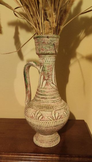 Jarrón pequeño de cerámica decorado