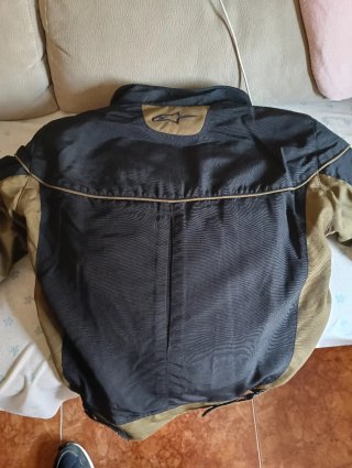 Chaqueta de moto Alpinestars Talla L impecable.