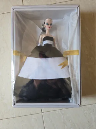 Barbie Silkstone Forever Blanco y Negro