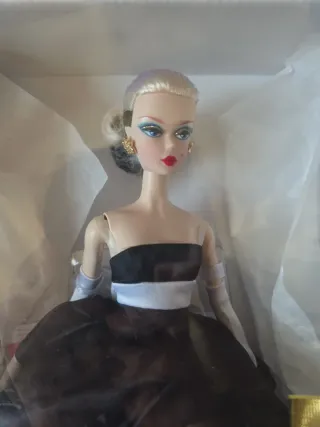 Barbie Silkstone Forever Blanco y Negro