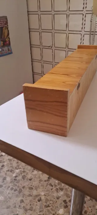 Perchero de madera con 4 ganchos