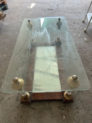 Mesa de centro de cristal y madera
