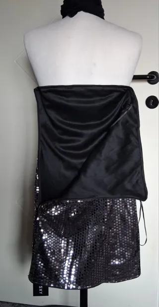 Vestito paillettes senza spalline