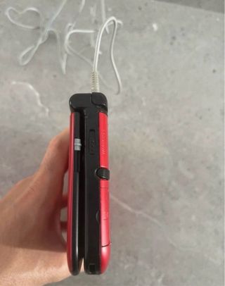 Nintendo 3DS XL Rossa con Scatola e Caricatore