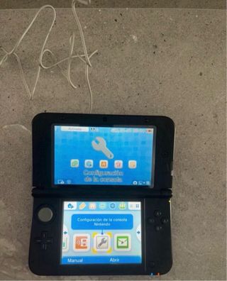 Nintendo 3DS XL Rossa con Scatola e Caricatore