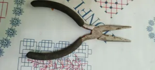 Lote 6 Alicates y Herramientas Varias