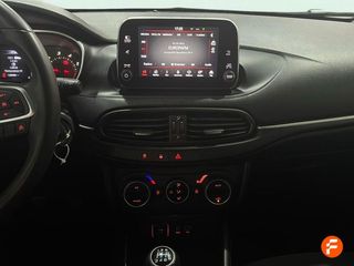 Fiat Tipo 1.4 16v Lounge 70kW (95CV) gasolina 5p.