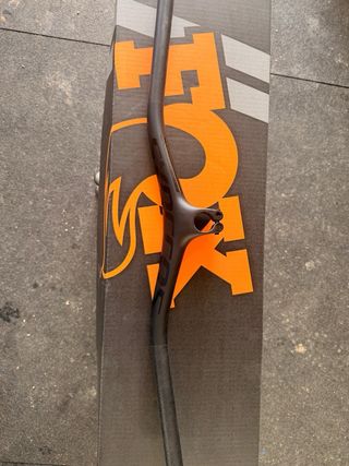 Manubrio Syncros Creston iC SL Carbon: com'è fatto e quanto pesa Manubrio Syncros Creston iC SL Carbon: com'è fatto e quanto pesa