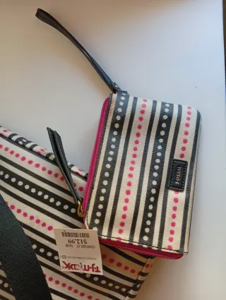 Bolso Fossil con monedero a juego.