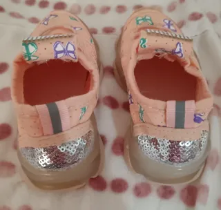 Deportivas niña con luces y mariposas talla 23