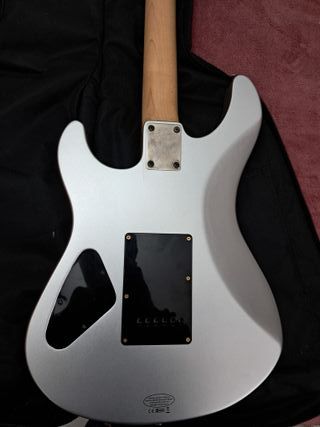 Guitarra Eléctrica Yamaha RGX121Z + Funda
