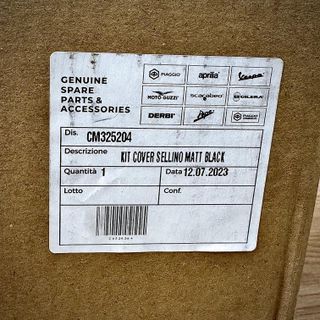 Funda Asiento Pasajero Negra Aprilia RS 660