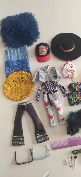 10 Muñecas Rainbow High + 37 Accesorios