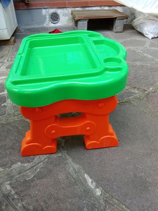 Tavolino gioco per bambini