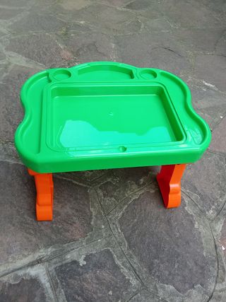 Tavolino gioco per bambini