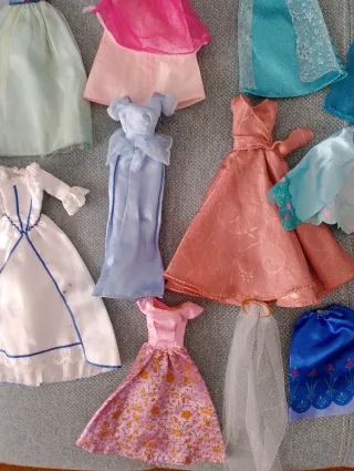 Ropa para muñecas Barbie y similares