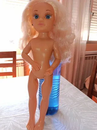 Nancy articulada rubia