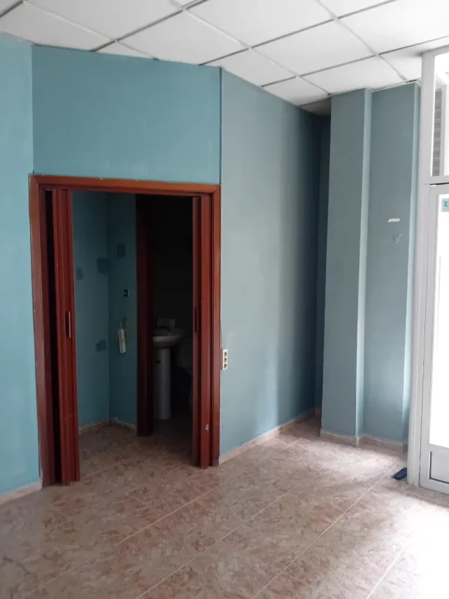 Local ideal fruteria centro granada. Mucho paso